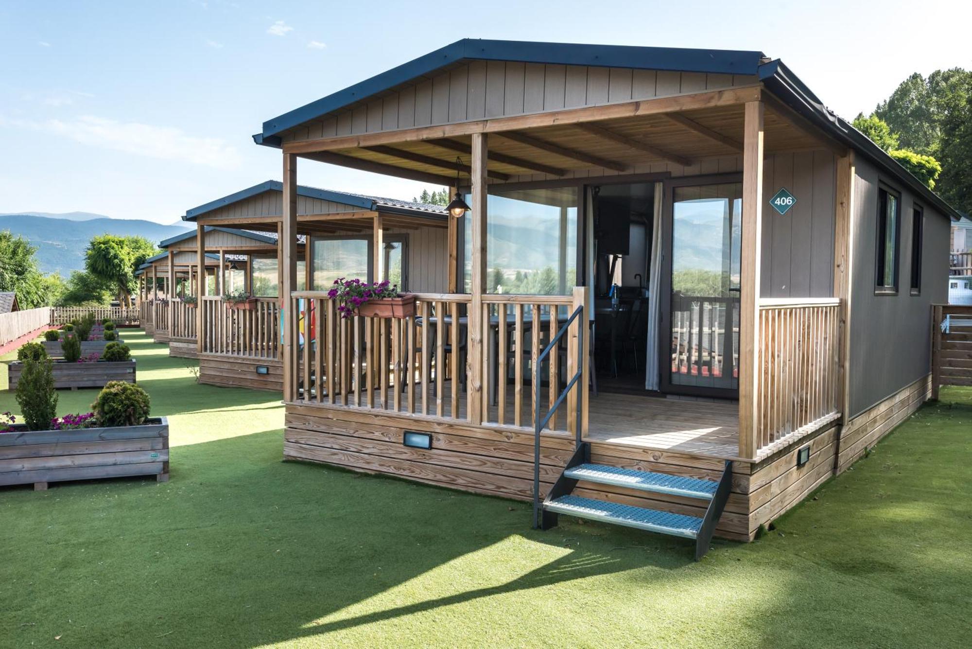 Bungalows Stel-Puigcerda Ngoại thất bức ảnh